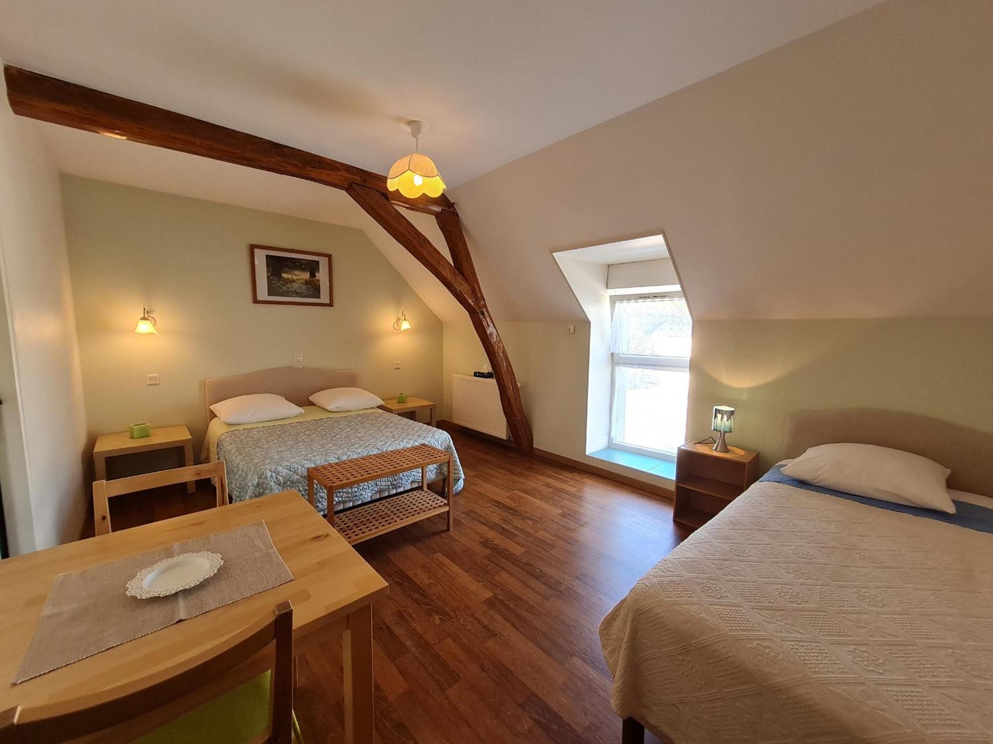 Ferme Renovee Au Calme - 4 Chambres, Petit-Dejeuner Inclu - Fr-1-590-450 Cravant  外观 照片