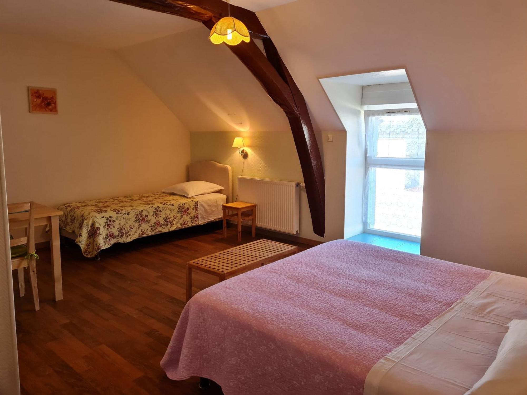 Ferme Renovee Au Calme - 4 Chambres, Petit-Dejeuner Inclu - Fr-1-590-450 Cravant  外观 照片